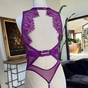 Honey Birdette BELINDA Orchid Purple Floral Lace Bodysuit Size Medium